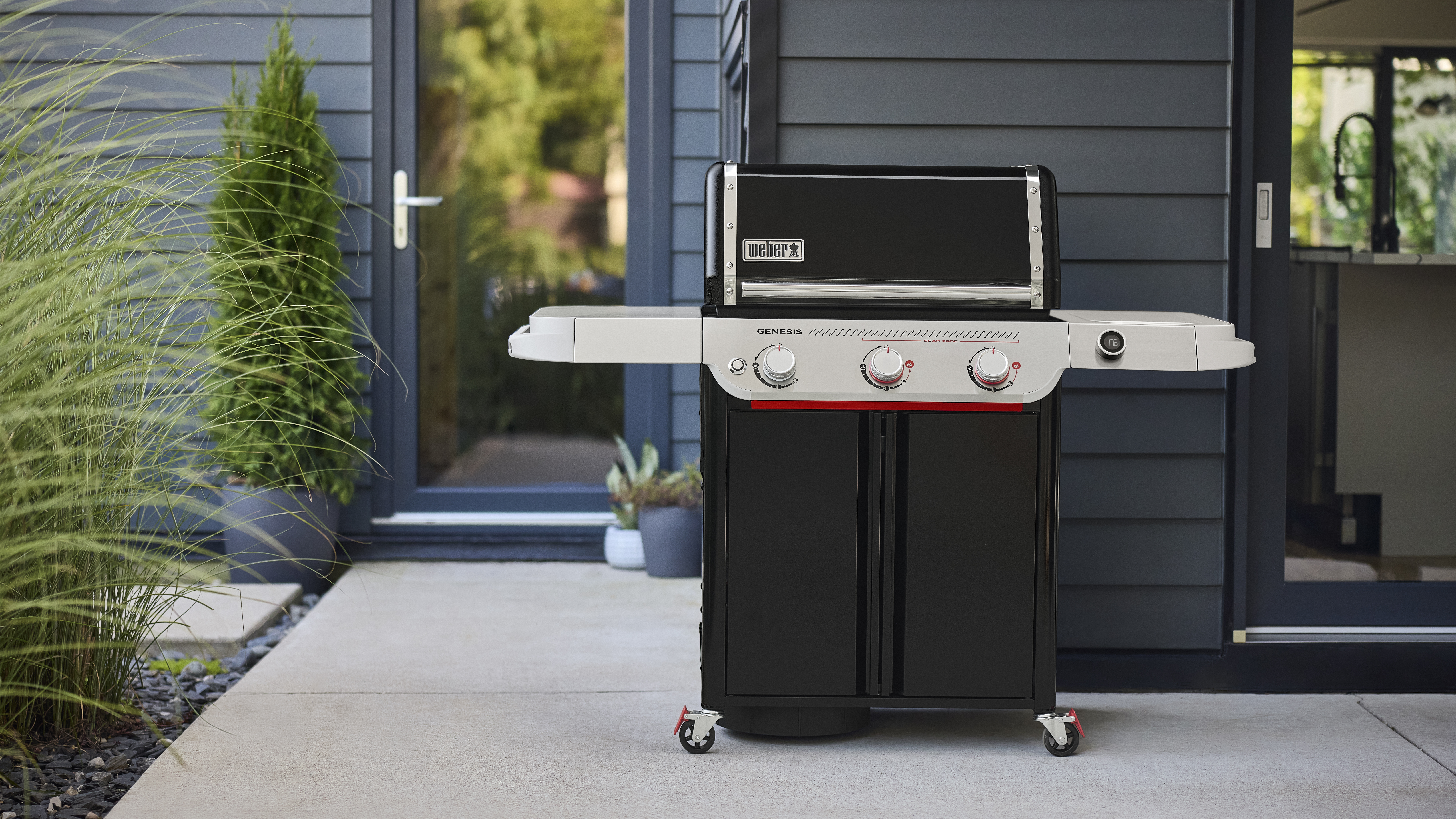 Weber® Genesis E-335W Digital