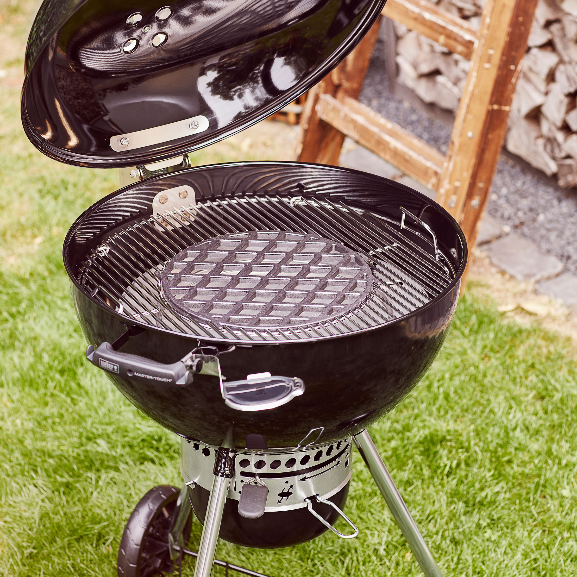 Weber® Master-Touch® GBS Premium SE E-5775, Black Ø 57 cm (17401004) - Weber