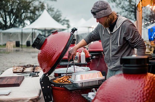Kamado Joe Holzkohlegrill